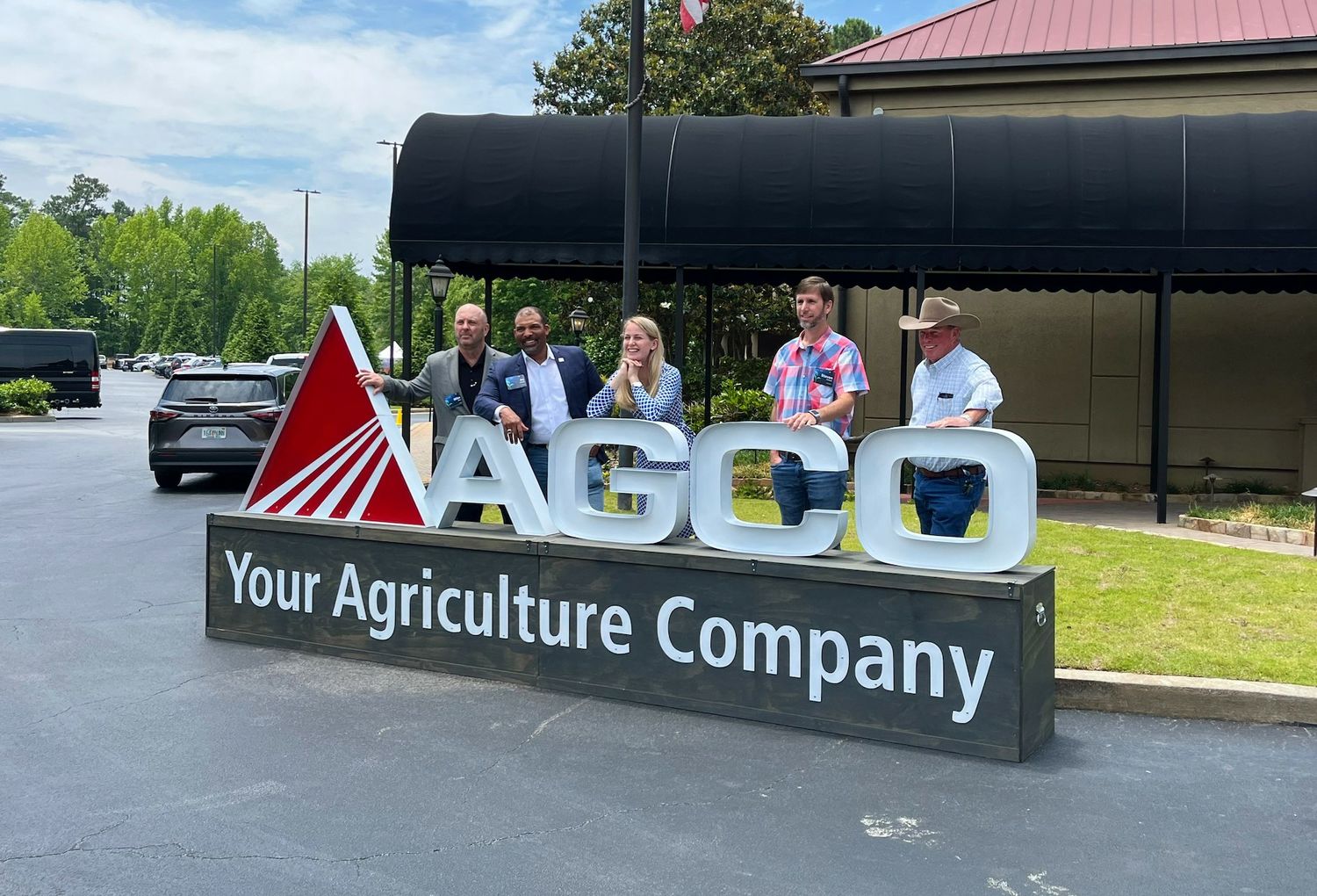 AGCO Recognizes Top Performing Suppliers at 2023 Supplier Event at Lanier Islands, GA